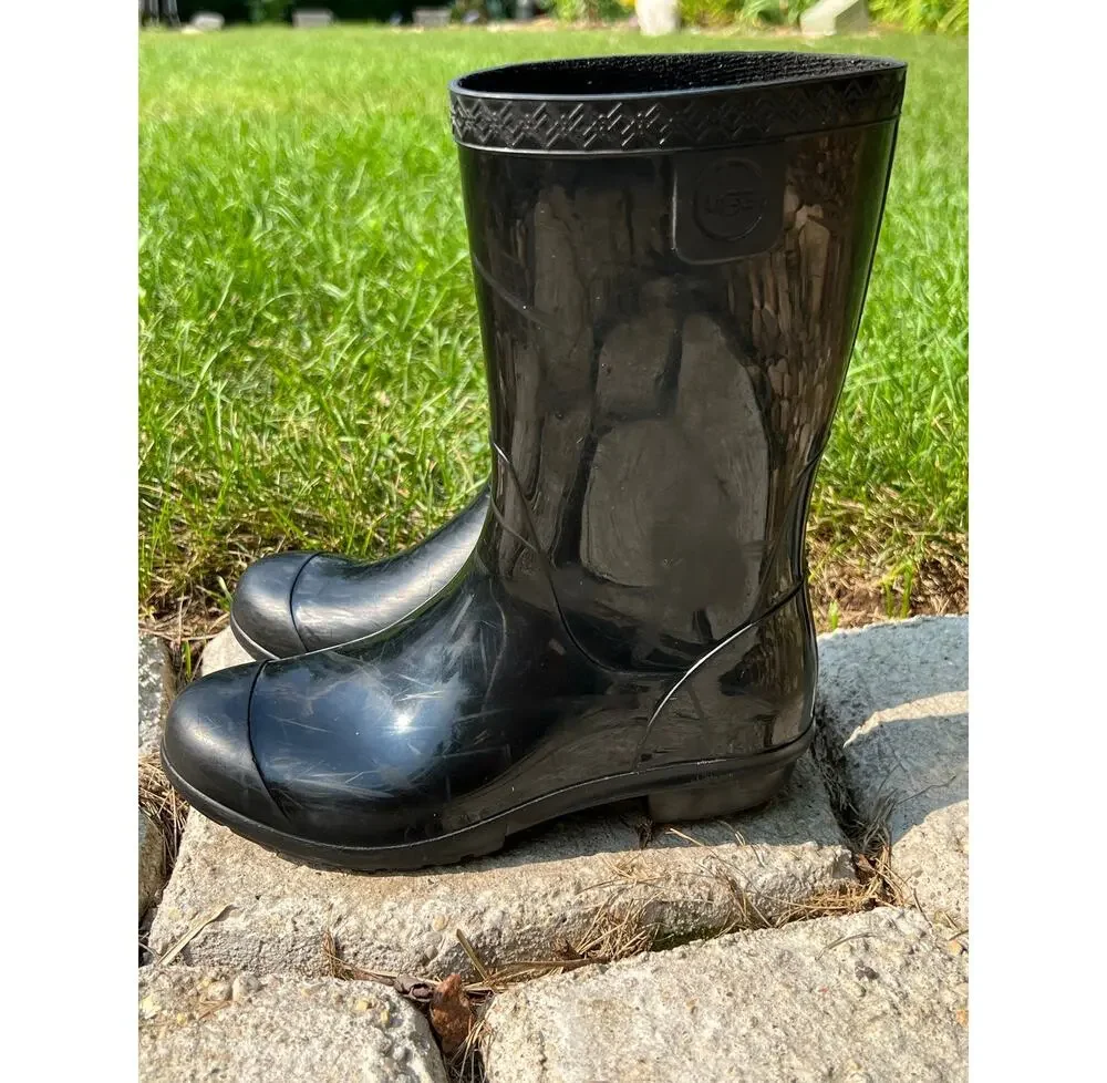Ugg Raana Rain Boots 4 Girls Black Pull On Glossy Waterproof Puddle Jump